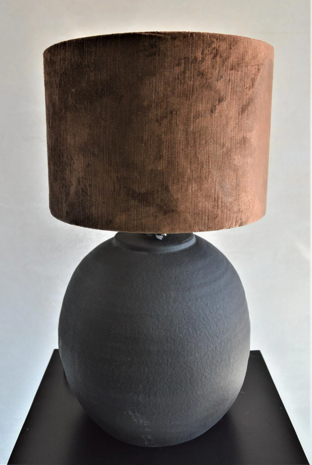 8_lampa Dekorace: Lampa kov antracit